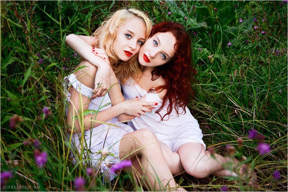 Молоденькие подружки с рыжими и белыми волосами трахаются с одним мачо